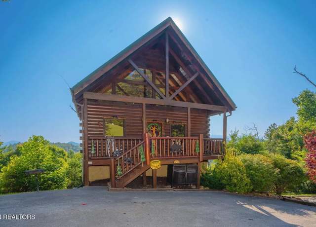 Property at 2251 Upper Middle Creek Rd, Sevierville, TN 37876, 4 beds, 3 baths