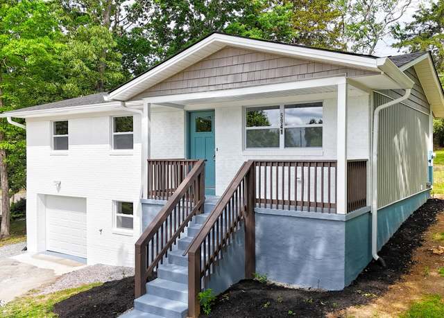 Property at 5941 Grove Dr, Knoxville, TN 37918, 4 beds, 2.5 baths