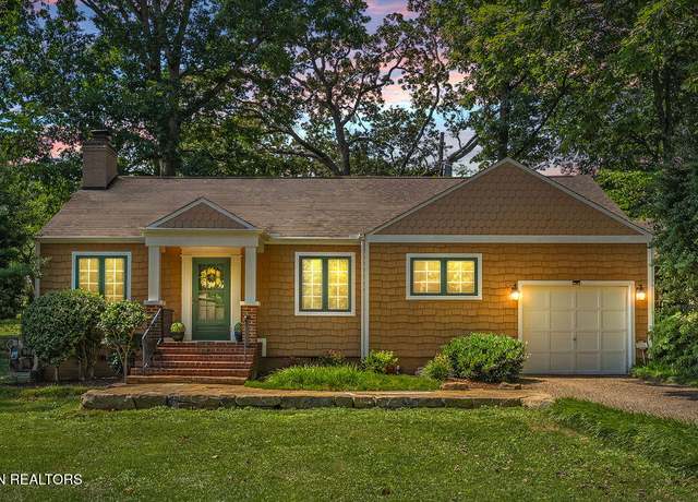 Property at 5607 Century Ct, Knoxville, TN 37919, 2 beds, 1.5 baths