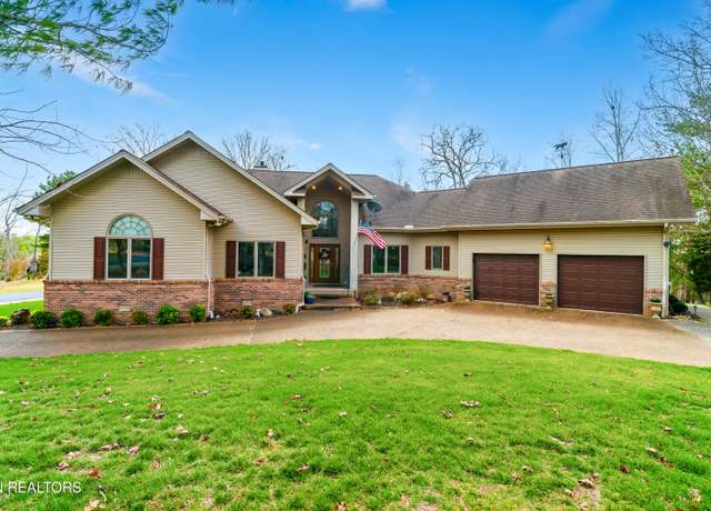 Property at 211 Tahlequah Dr, Loudon, TN 37774, 4 beds, 3.5 baths