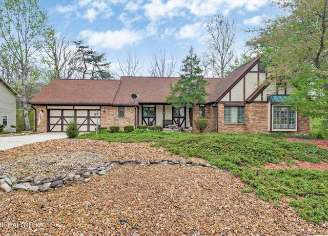 Property at 181 Snead Dr, Crossville, TN 38558, 3 beds, 2 baths
