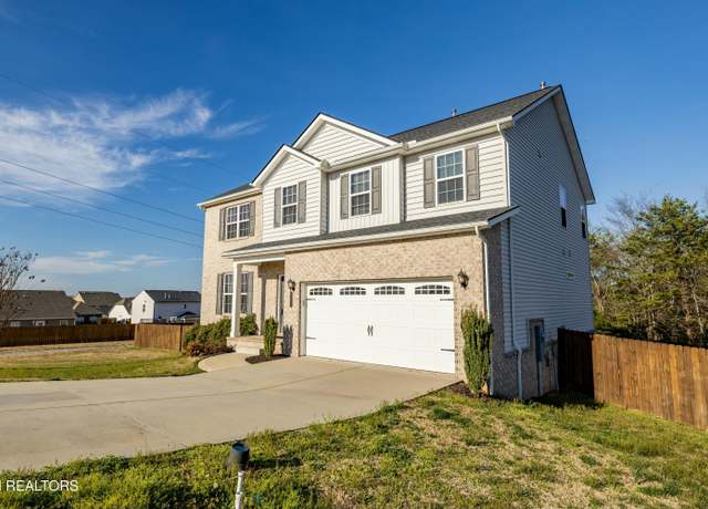 Property at 702 Kingfisher St, Maryville, TN 37801, 5 beds, 2.5 baths