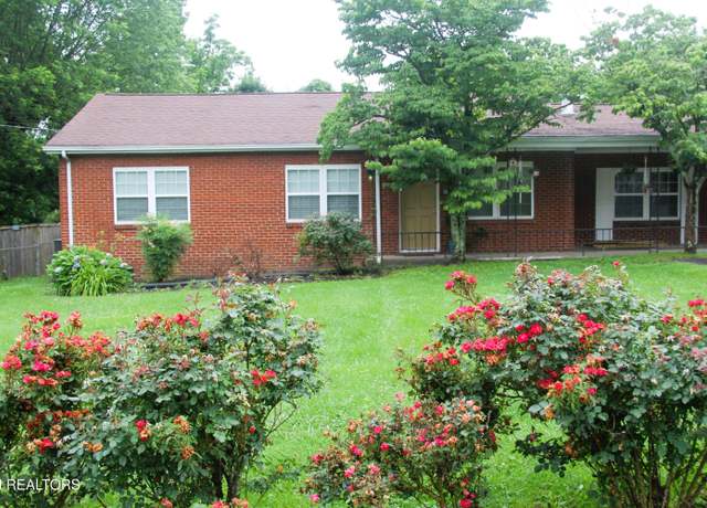 Property at 5637 Kentwood Rd, Knoxville, TN 37912, 3 beds, 2 baths