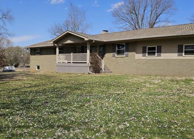 Property at 4005 Kimsey St, Rockford, TN 37853, 3 beds, 2 baths