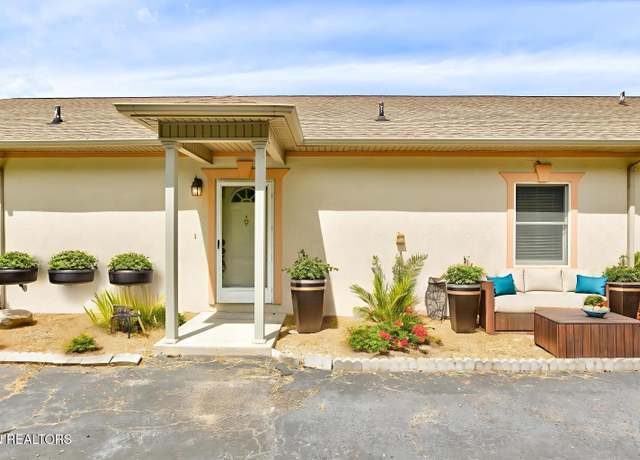 Property at 3002 Brentwood Ct, Kingston, TN 37763, 2 beds, 2 baths