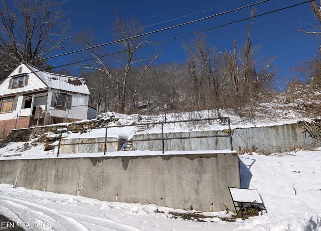 Property at 513 Mouser St, Appalachia, VA 24216