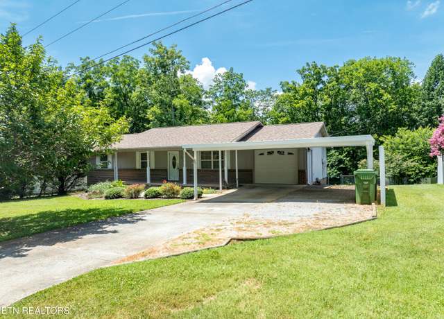 Property at 2013 Wayne Cir, Maryville, TN 37804, 3 beds, 1.5 baths