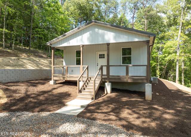 Property at 6917 Four Mile Rd, Maryville, TN 37803, 3 beds, 2 baths