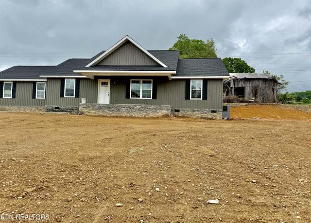 Property at 100 Jack St, Tazewell, TN 37879, 3 beds, 2 baths