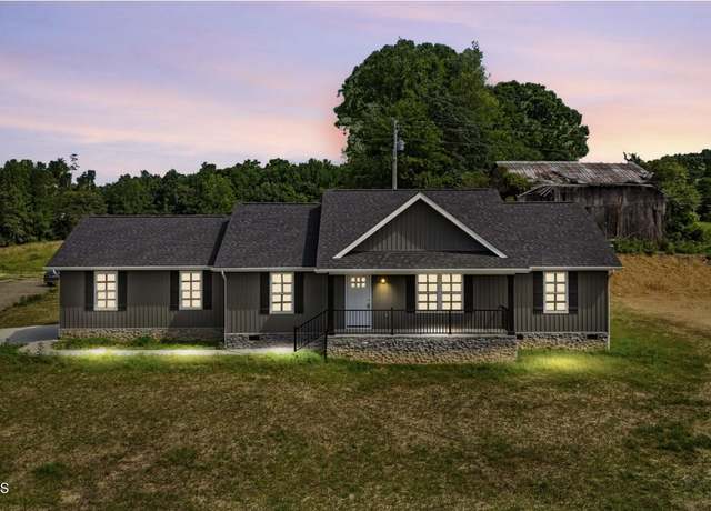 Property at 100 Jack St, Tazewell, TN 37879, 3 beds, 2 baths