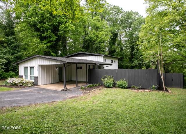 Property at 1340 Sumac Dr, Knoxville, TN 37919, 4 beds, 2 baths