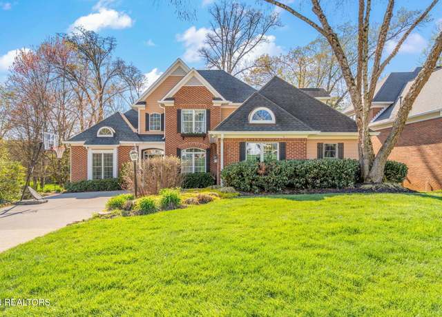 Property at 917 Vista Oaks Ln, Knoxville, TN 37919, 4 beds, 2.5 baths