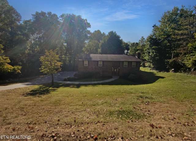 Property at 799 W Outer Dr, Oak Ridge, TN 37830, 3 beds, 2.5 baths