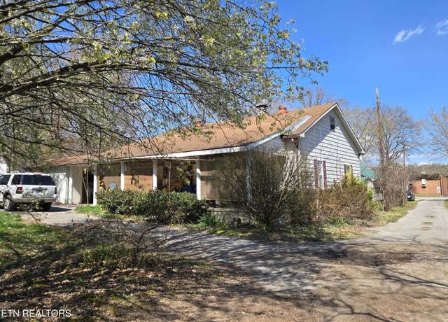 Property at 501 W Rockwood St, Rockwood, TN 37854, 3 beds