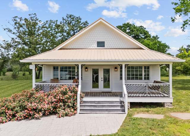 Property at 2738 Indian Creek Rd, Dandridge, TN 37725, 3 beds, 2 baths