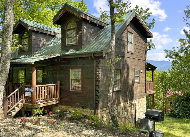 Property at 2126 Loafers Glory Way, Gatlinburg, TN 37738, 3 beds, 3 baths