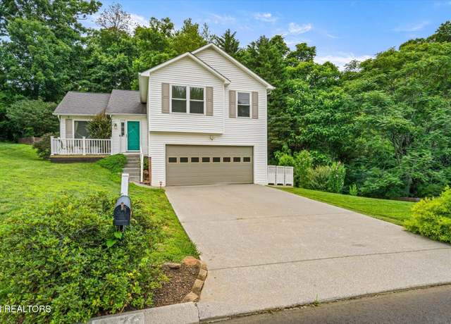 Property at 1476 Pheasants Glen Dr, Knoxville, TN 37923, 3 beds, 2.5 baths