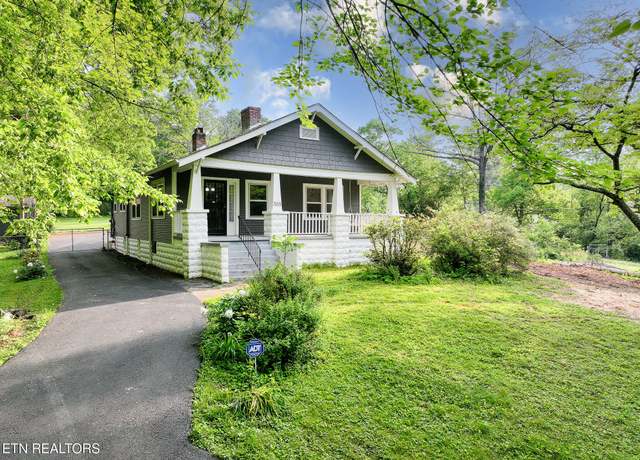 Property at 3015 Rennoc Rd, Knoxville, TN 37918, 2 beds, 2 baths