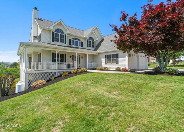 Property at 825 Pinnacle Dr, Dandridge, TN 37725, 3 beds, 2.5 baths