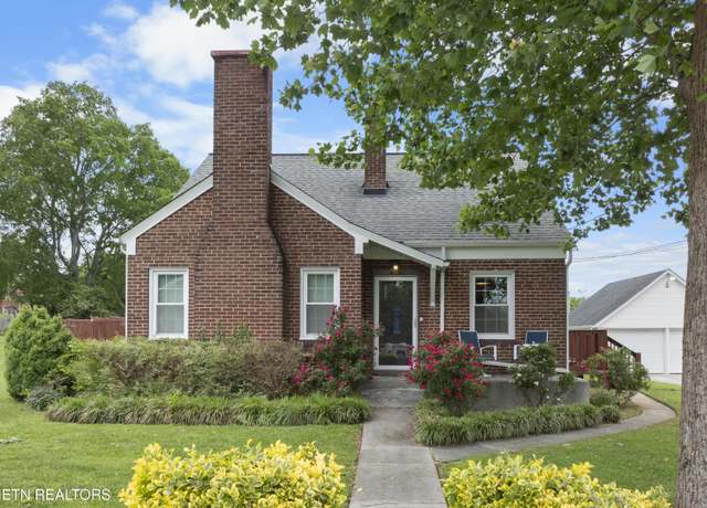 Property at 412 Keeble St, Maryville, TN 37804, 3 beds, 2 baths