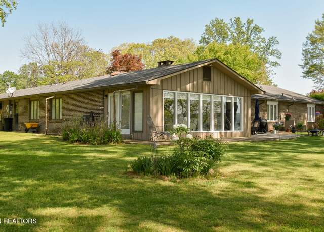 Property at 121 Westcliff Dr, Harriman, TN 37748, 4 beds, 2.5 baths