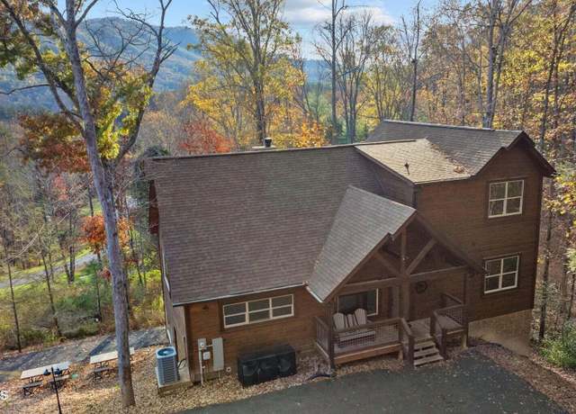 Property at 2686 Sulpher Springs Way, Sevierville, TN 37862, 5 beds, 6 baths