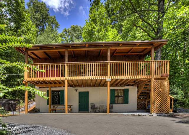 Property at 1028 Rast Ct, Gatlinburg, TN 37738, 2 beds, 2 baths