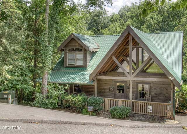 Property at 3012 Oak Tree Way, Pigeon Forge, TN 37863, 2 beds, 2 baths
