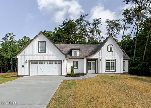 Property at 2421 Iron Forge Way, Sevierville, TN 37876, 4 beds, 3.5 baths