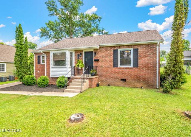 Property at 224 Doughty Dr, Knoxville, TN 37918, 2 beds, 1 bath