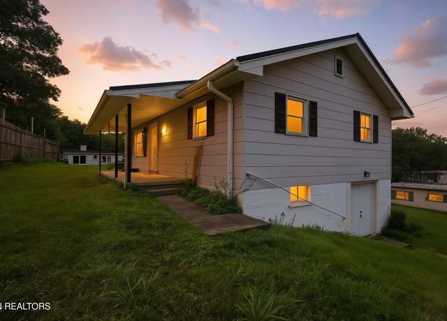 Property at 564 Dillwyn St, Kingsport, TN 37665, 2 beds, 2 baths