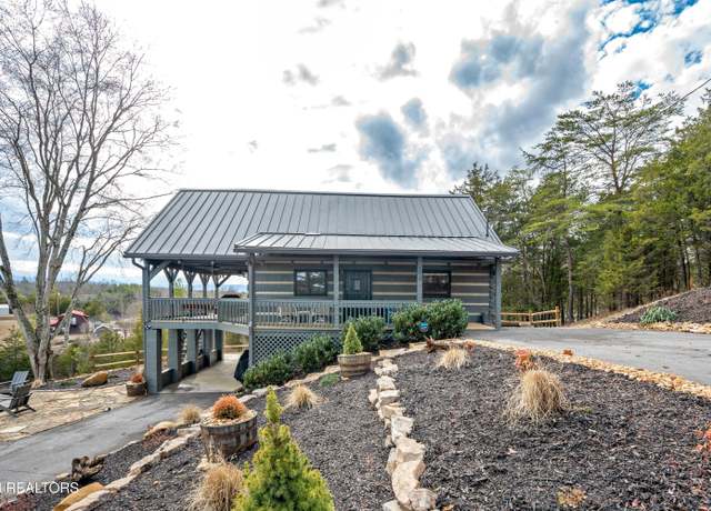 Property at 1019 Moonside Ln, Sevierville, TN 37876, 3 beds, 3 baths