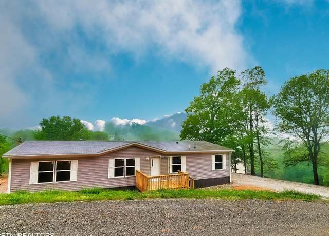 Property at 110 Cumberland Overlook Ln, Jacksboro, TN 37757, 4 beds, 2 baths