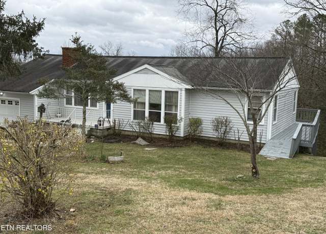 Property at 400 W Ridgecrest Dr, Kingston, TN 37763, 3 beds, 1.5 baths