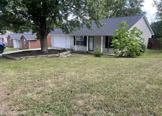 Property at 8025 Phyllis Ln, Knoxville, TN 37938, 3 beds, 2 baths