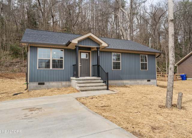 Property at 523 Hillcrest St, Clinton, TN 37716, 3 beds, 2 baths