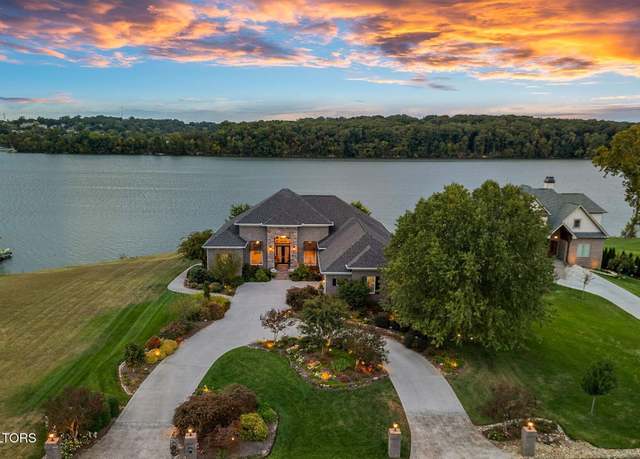 Property at 3726 Promontory Pt, Louisville, TN 37777, 4 beds, 4 baths