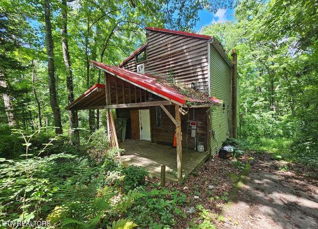 Property at 8031 Shady Ln, Powell, TN 37849, 3 beds, 2 baths