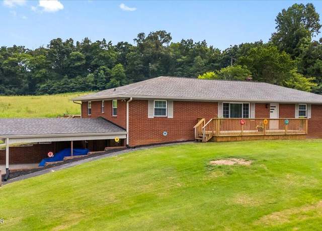 Property at 1926 Chota Rd, Maryville, TN 37803, 4 beds, 2 baths
