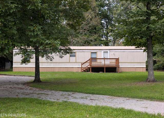 Property at 41 Acorn Ln, Crossville, TN 38571, 2 beds, 2 baths