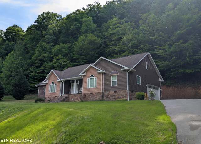Property at 900 Twin Fawn Trl, Middlesboro, KY 40965, 3 beds, 2 baths