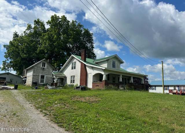 Property at 758 Old Middlesboro Hwy, Lafollette, TN 37766, 3 beds, 1 bath