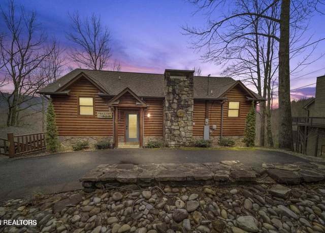 Property at 922 Scenic Trl, Gatlinburg, TN 37738, 3 beds, 3 baths