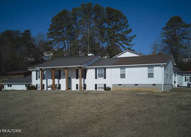 Property at 303 Lynn St, Kingston, TN 37763, 4 beds, 3.5 baths