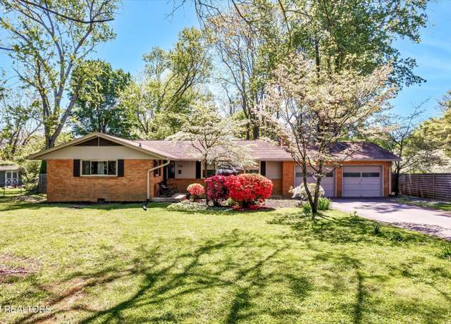 Property at 510 NW Rockingham Dr, Knoxville, TN 37909, 3 beds, 2 baths