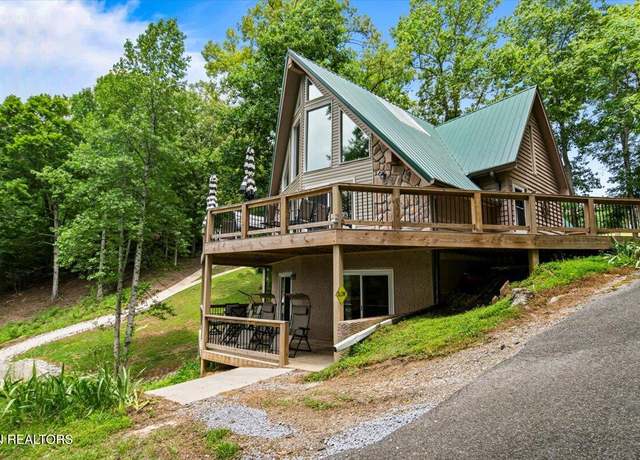 Property at 824 Deerfield Way, Lafollette, TN 37766, 5 beds, 3 baths