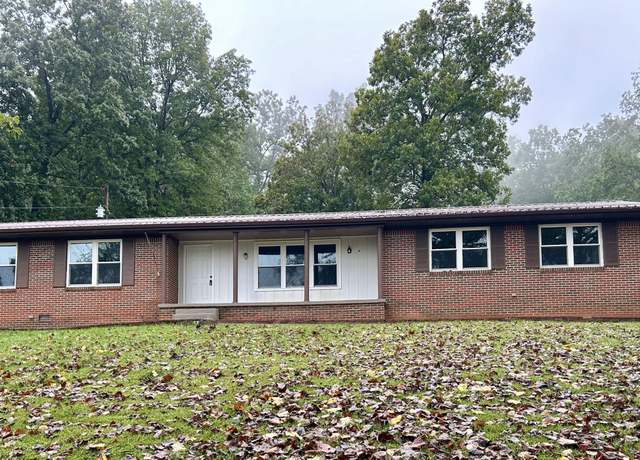 Property at 221 Greer Ln, Tazewell, TN 37879, 5 beds, 3 baths