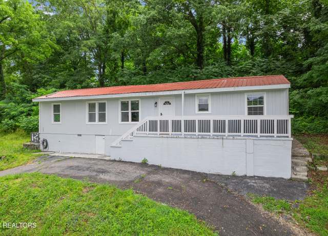 Property at 409 S Indiana Ave, Lafollette, TN 37766, 3 beds, 1.5 baths