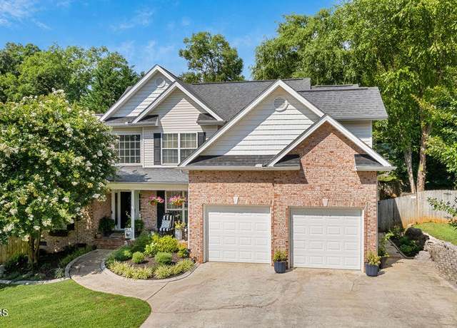 Property at 1332 Pershing Hill Ln, Knoxville, TN 37919, 3 beds, 2.5 baths