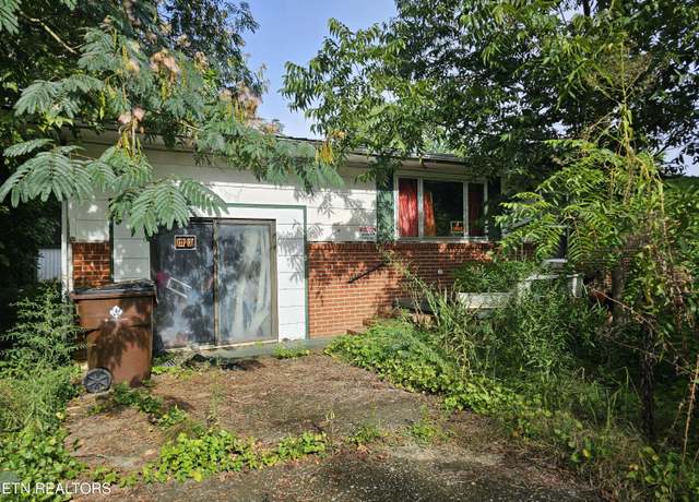 Property at 208 Greenwood Cir, Madisonville, TN 37354, 2 beds, 1 bath